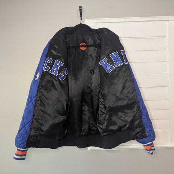 Mitchell & Ness Hardwood Classics New York Knicks Reversible Jacket – Black/Blue - Picture 12 of 16